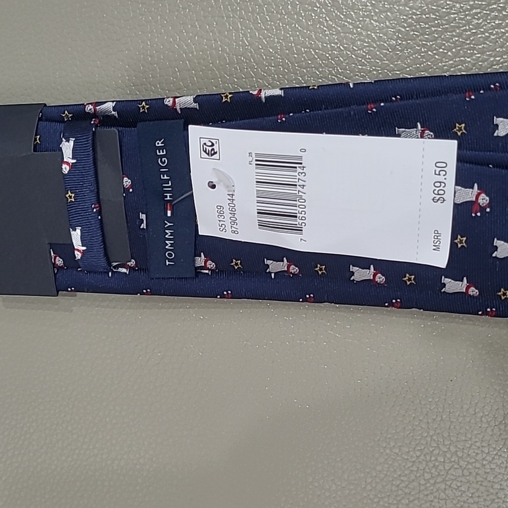 NWT Tommy Hilfiger Men's Snowmen Silk Blend Holiday 3" Tie, Navy - Picture 5 of 8